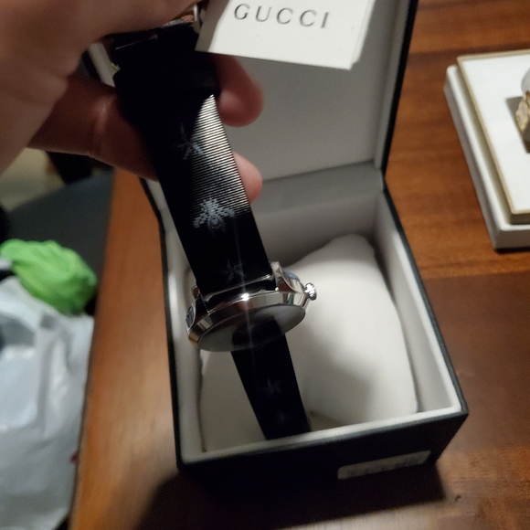 Gucci Hologram beetle watch - Picture 4 of 4